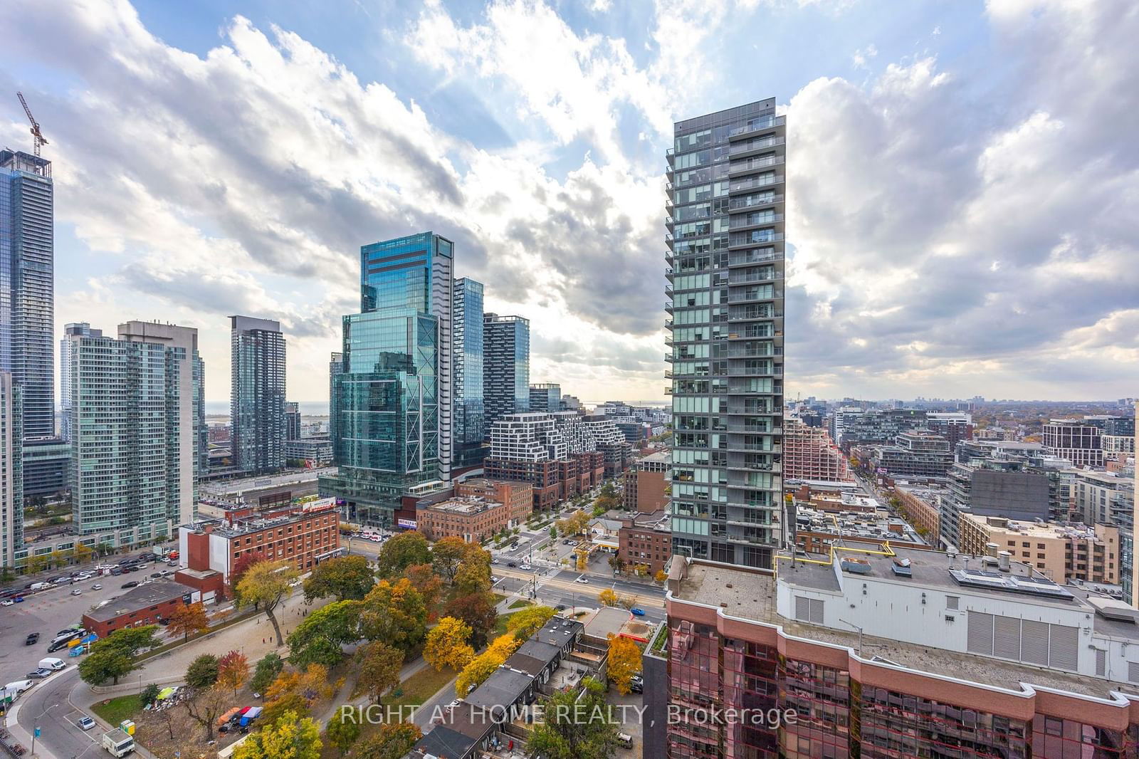 375 King St W, unit 2302 for sale