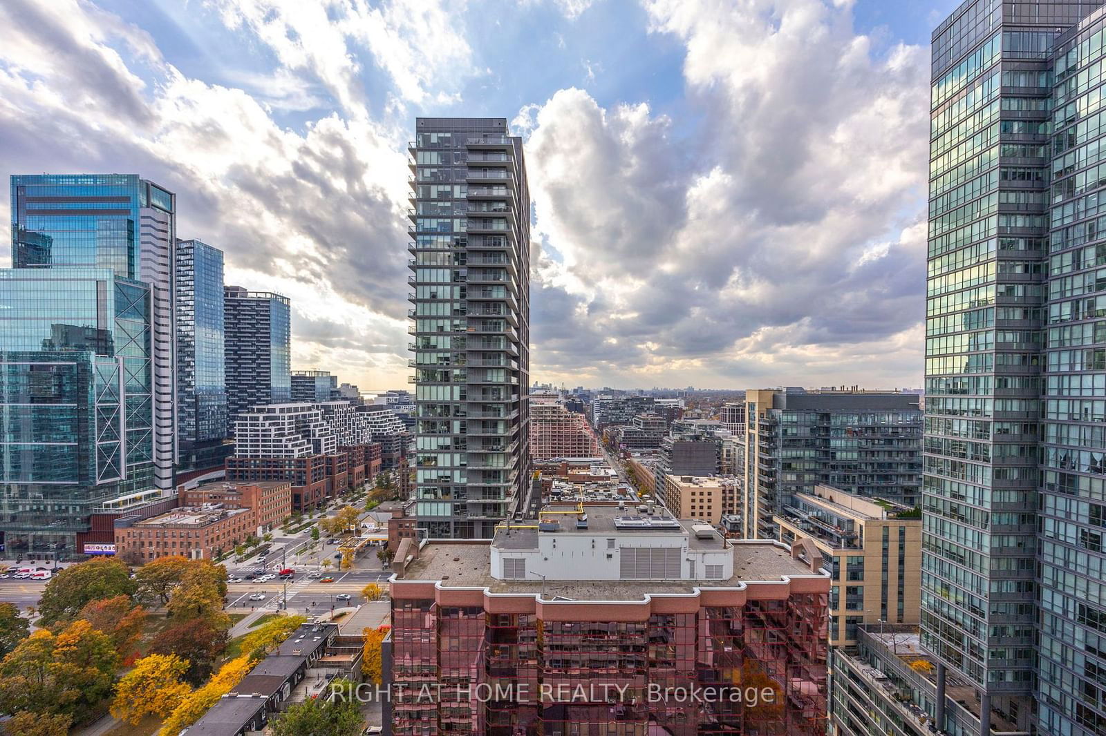 375 King St W, unit 2302 for sale