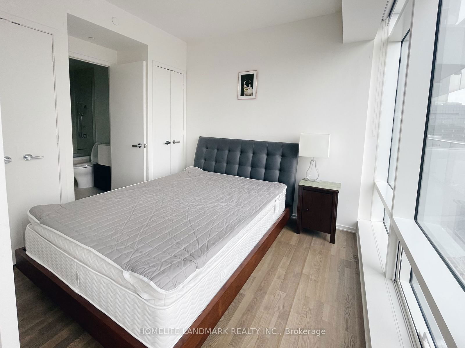 1 Bloor St E, unit 1001 for rent