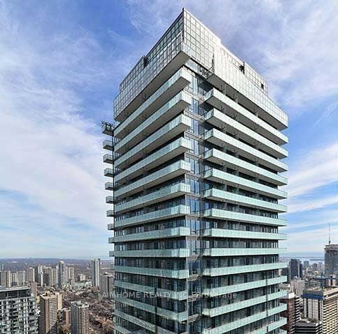 65 St Mary St, unit 3203 for rent