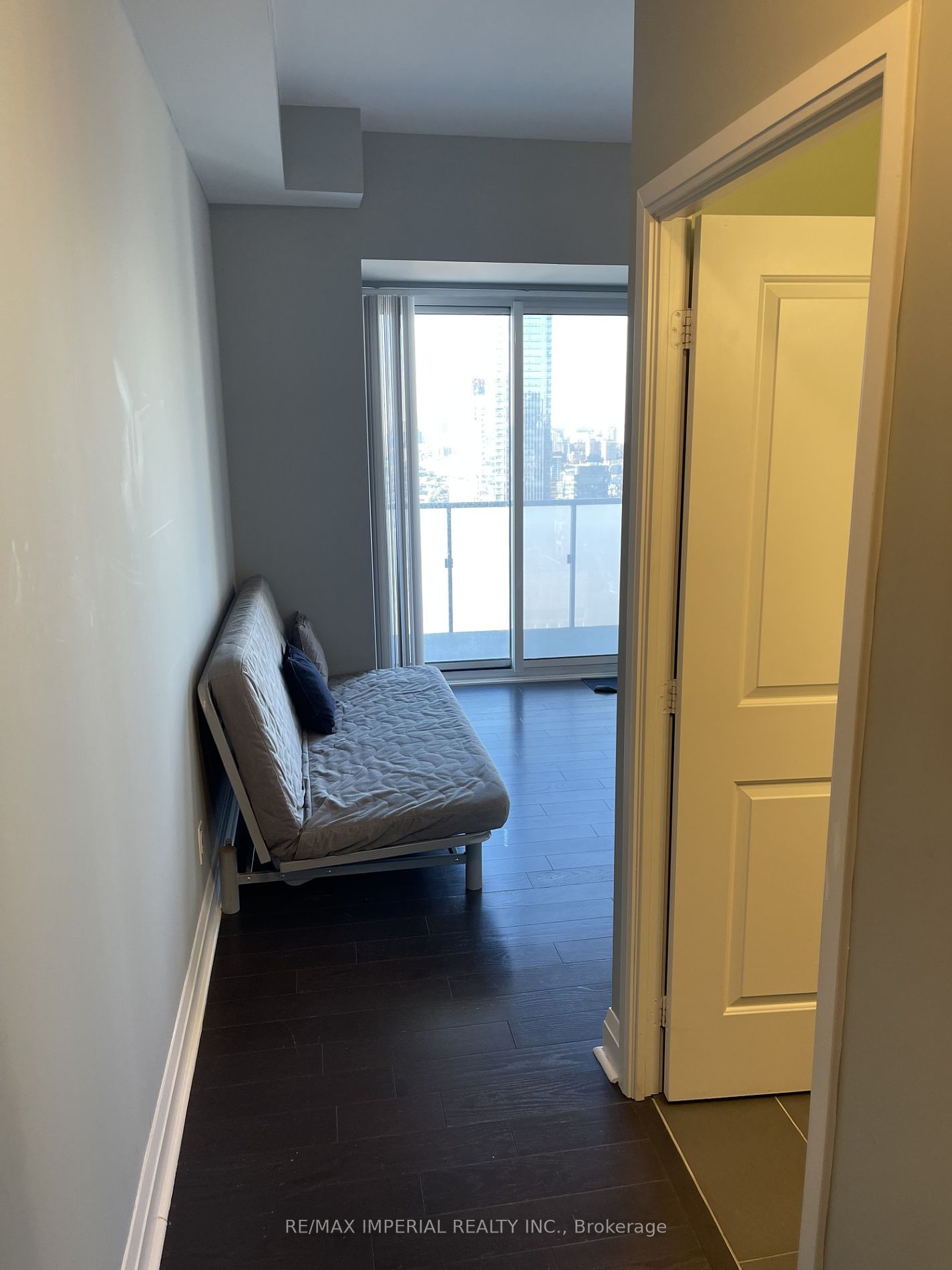 65 St Mary St, unit 4007 for rent