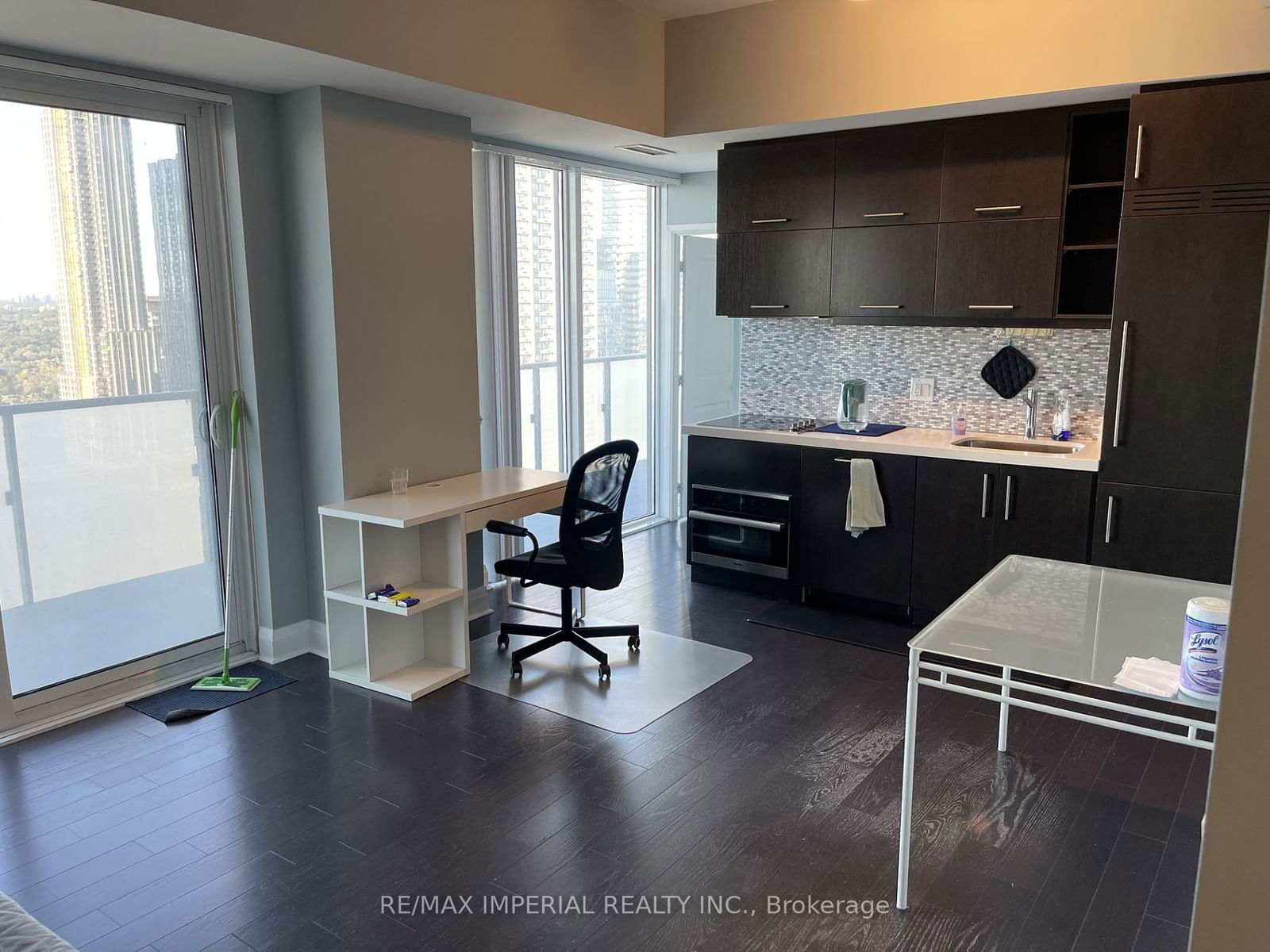 65 St Mary St, unit 4007 for rent