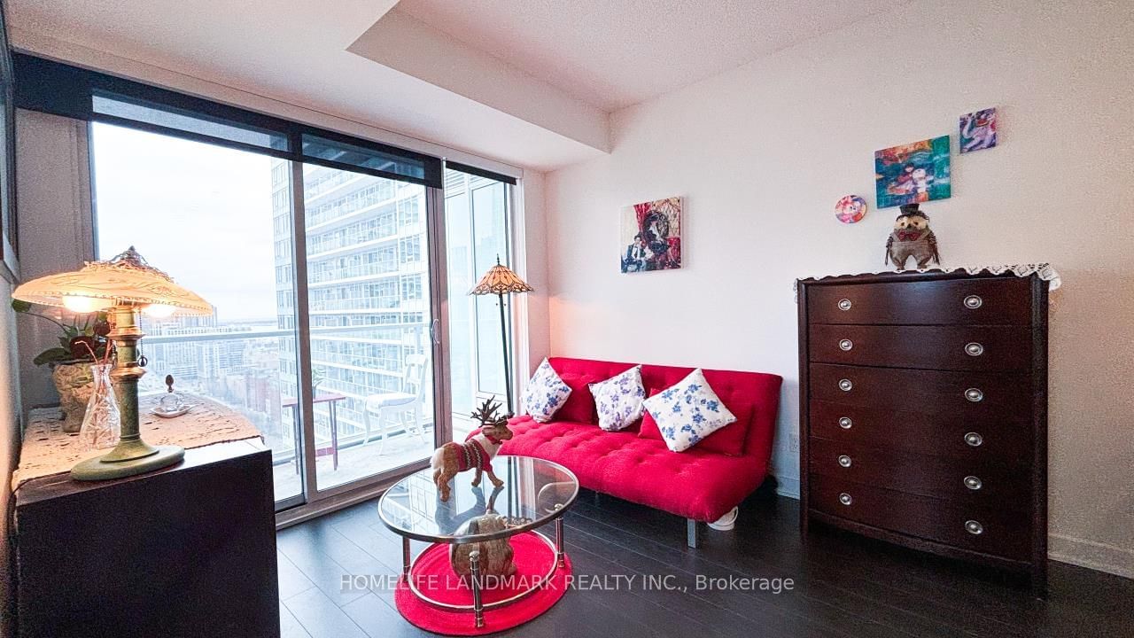 19 Bathurst St, unit 2906 for sale