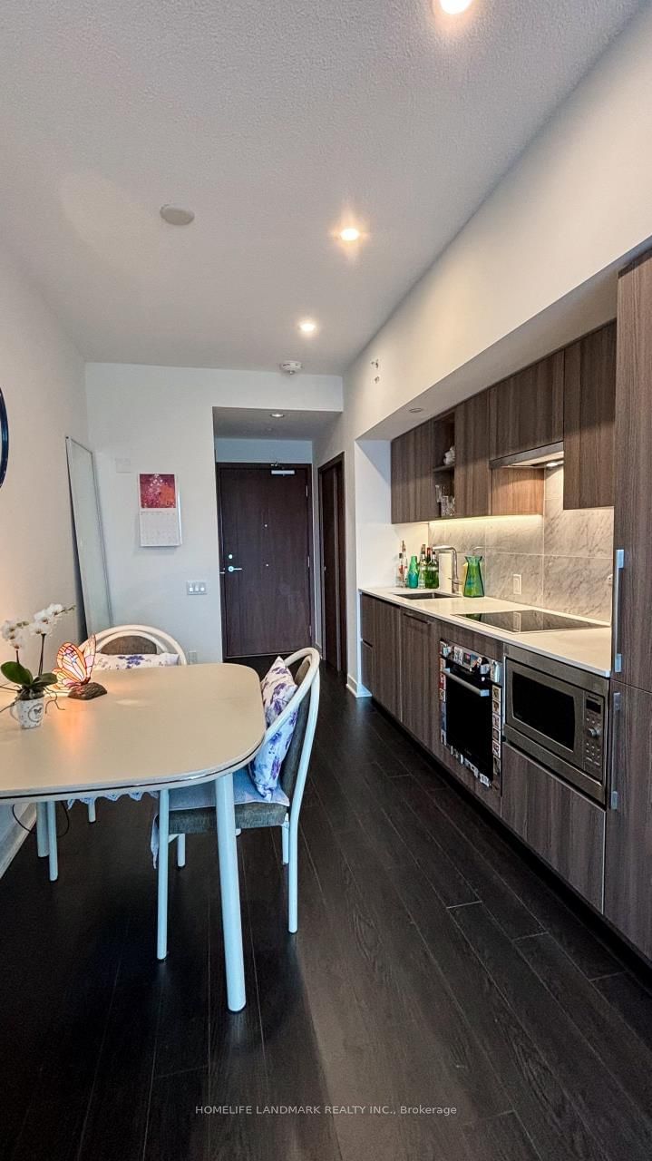 19 Bathurst St, unit 2906 for sale