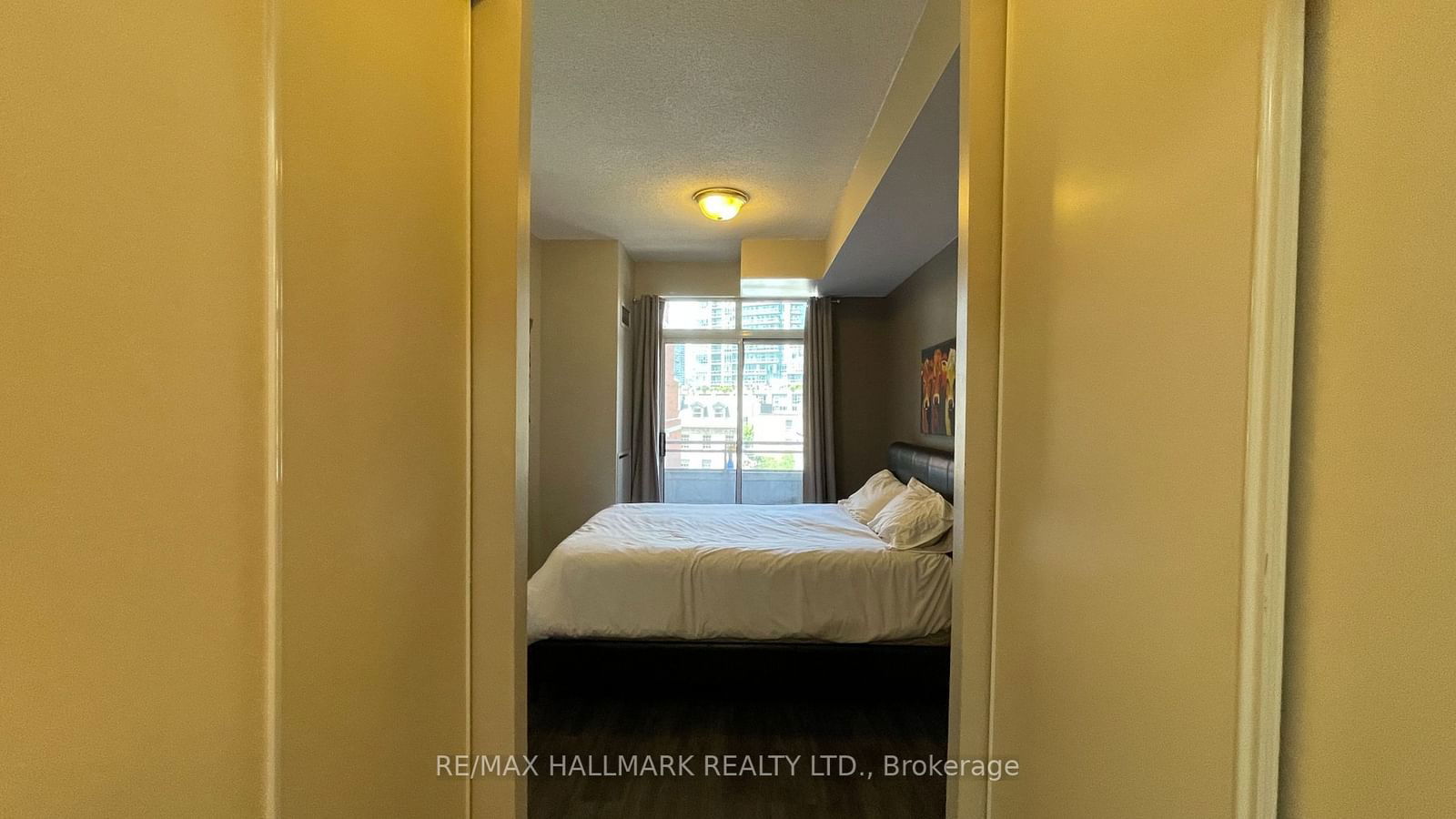 39 Jarvis St, unit 601 for rent