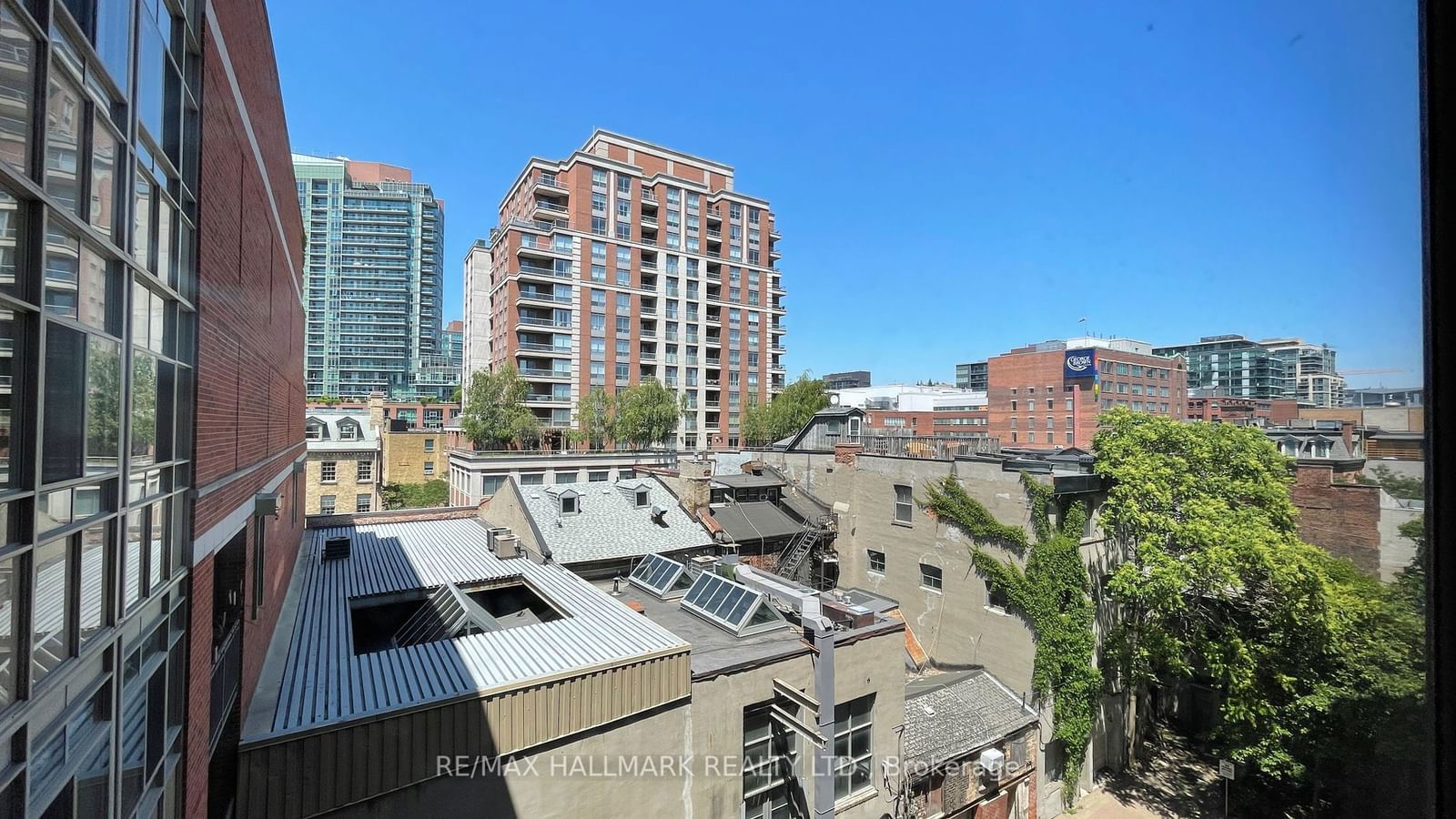 39 Jarvis St, unit 601 for rent