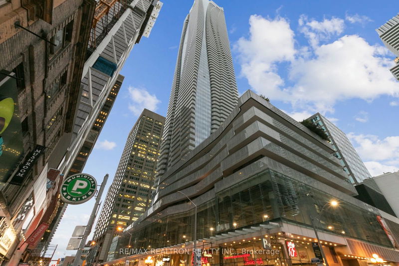 1 Bloor St E, unit 6801 for rent