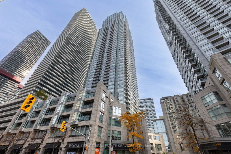 2191 Yonge St, unit 604 for rent