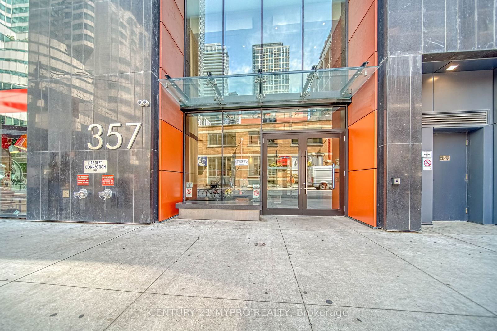 357 King St W, unit 2202 for rent