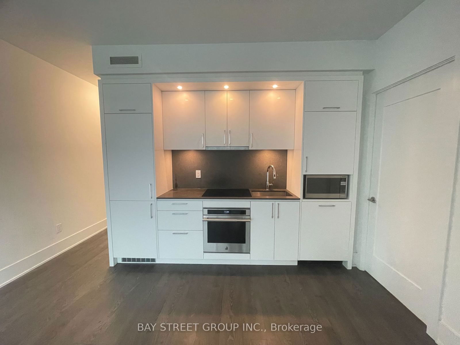 470 Front St W, unit 1010 for rent