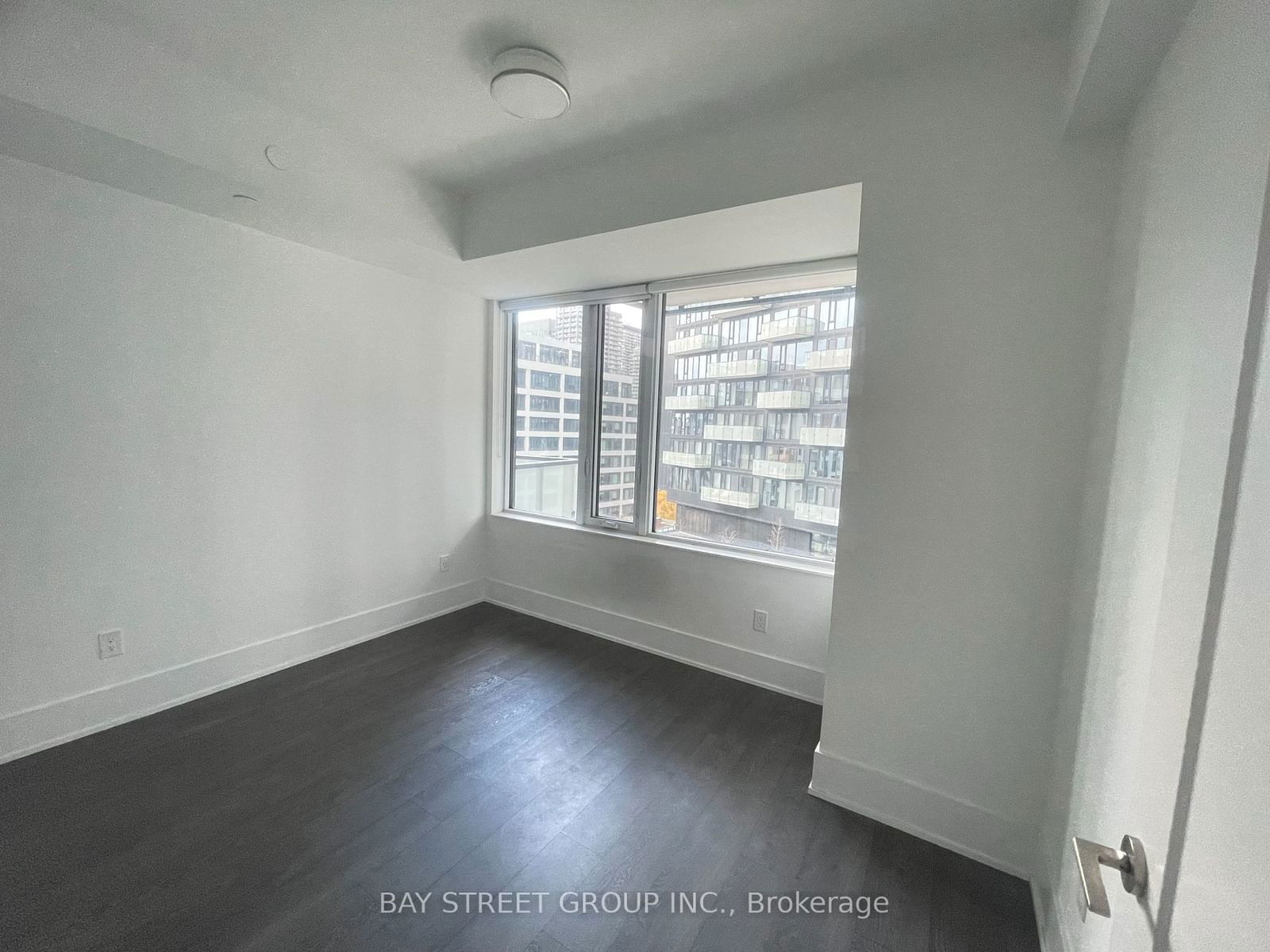 470 Front St W, unit 1010 for rent