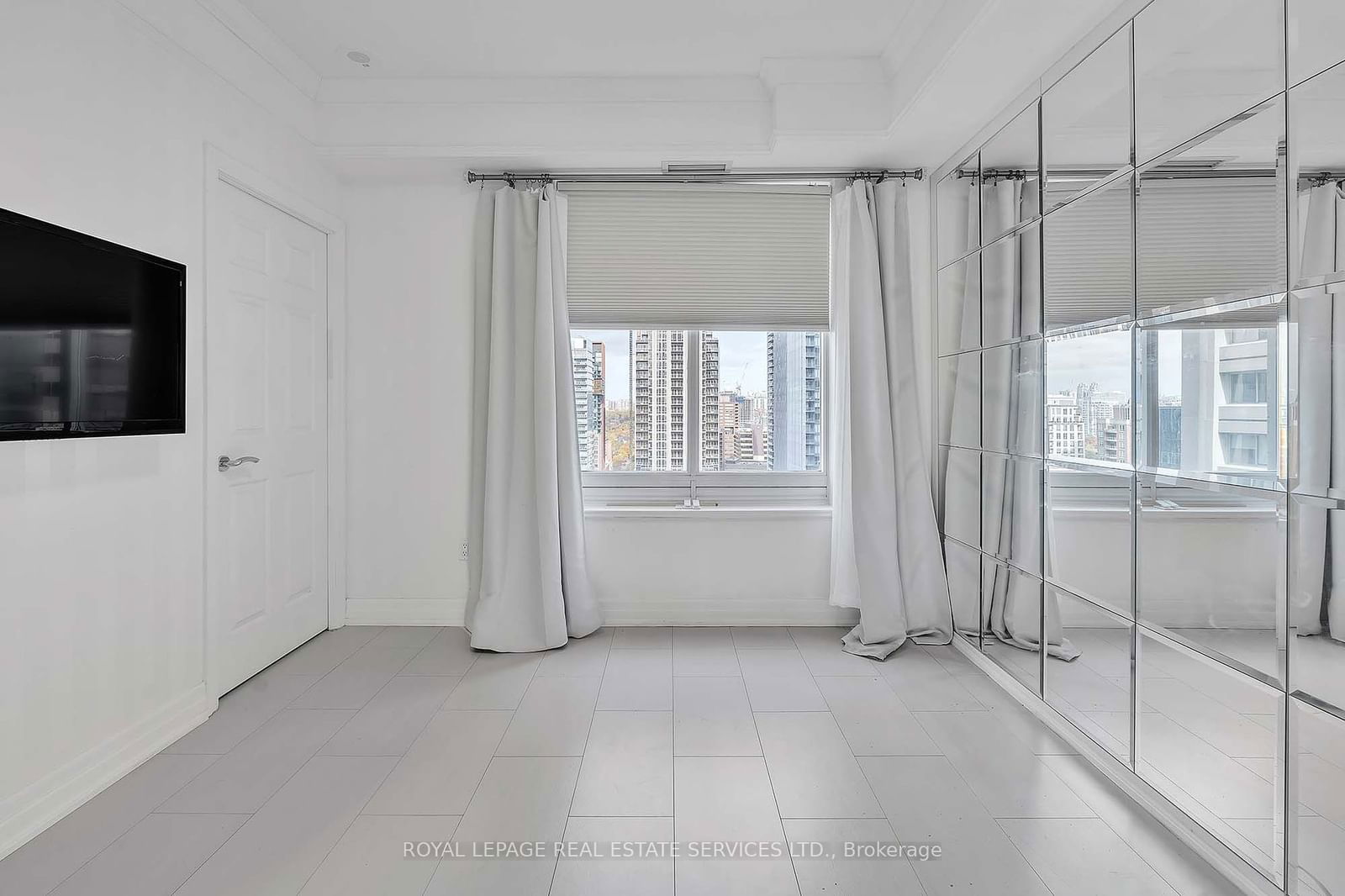 35 Balmuto St, unit 2101 for sale