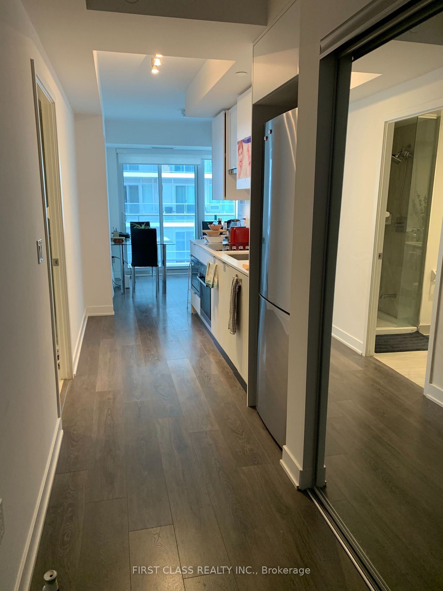 99 Broadway Ave, unit 1705 for rent