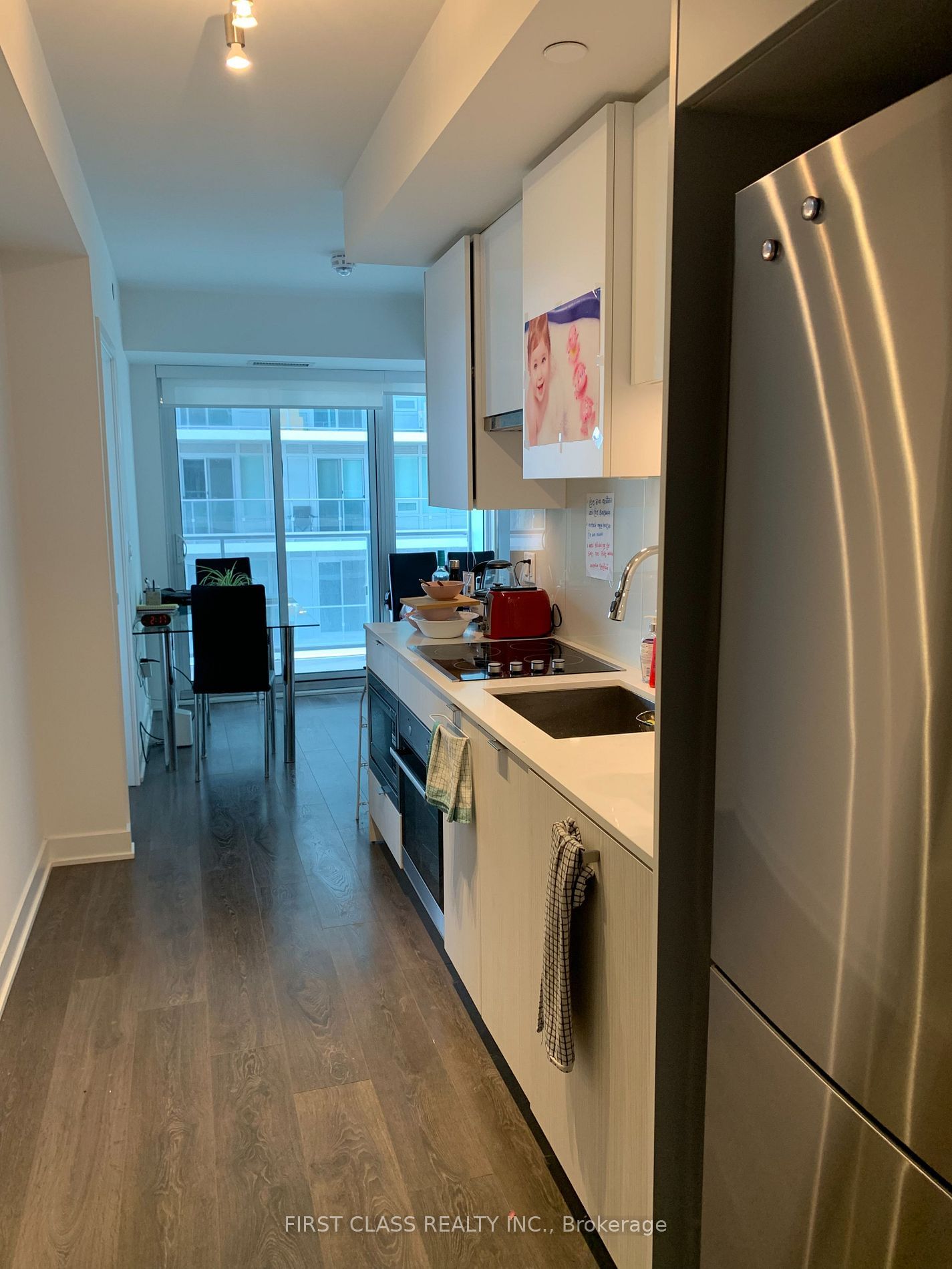 99 Broadway Ave, unit 1705 for rent