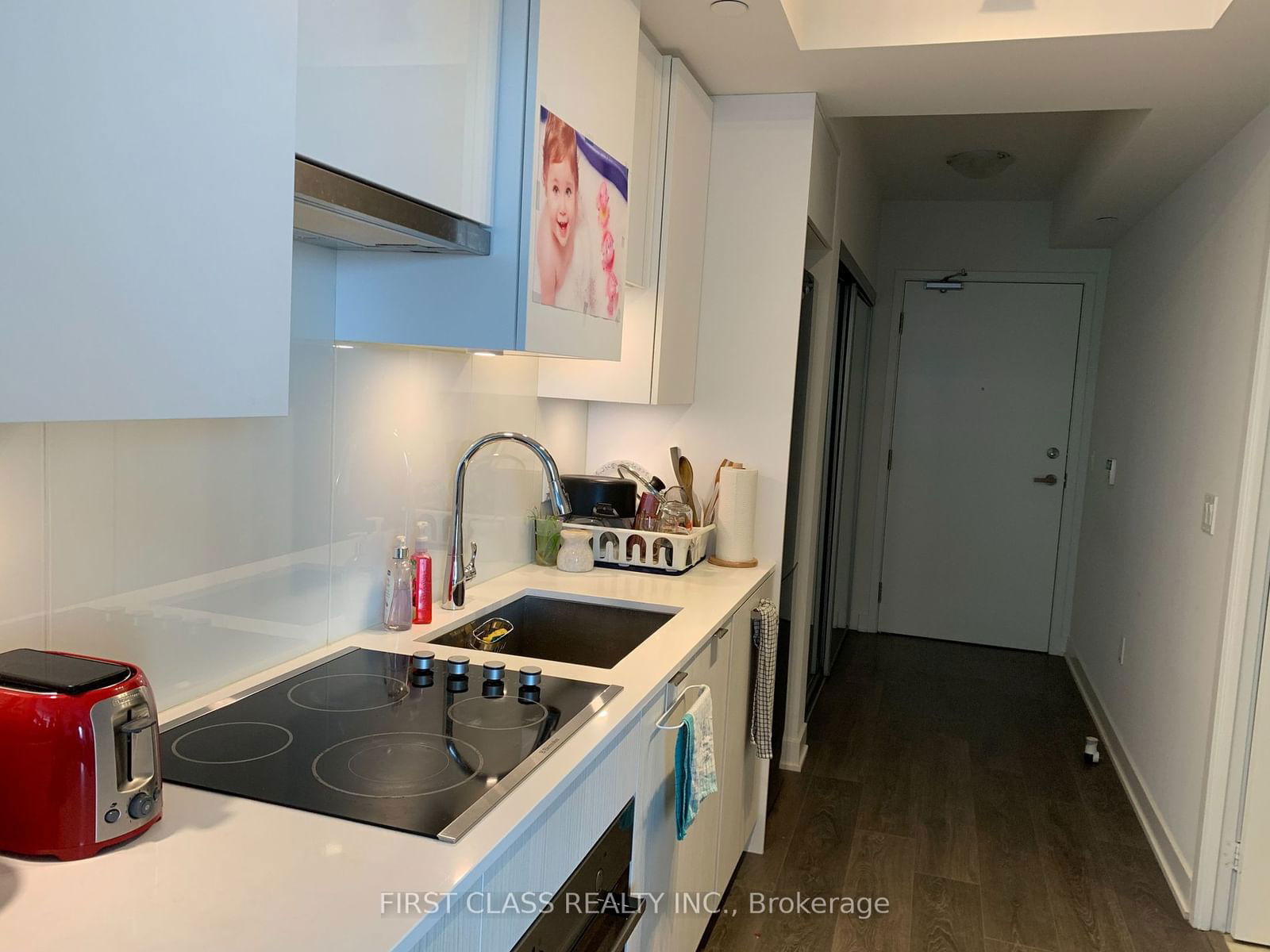 99 Broadway Ave, unit 1705 for rent