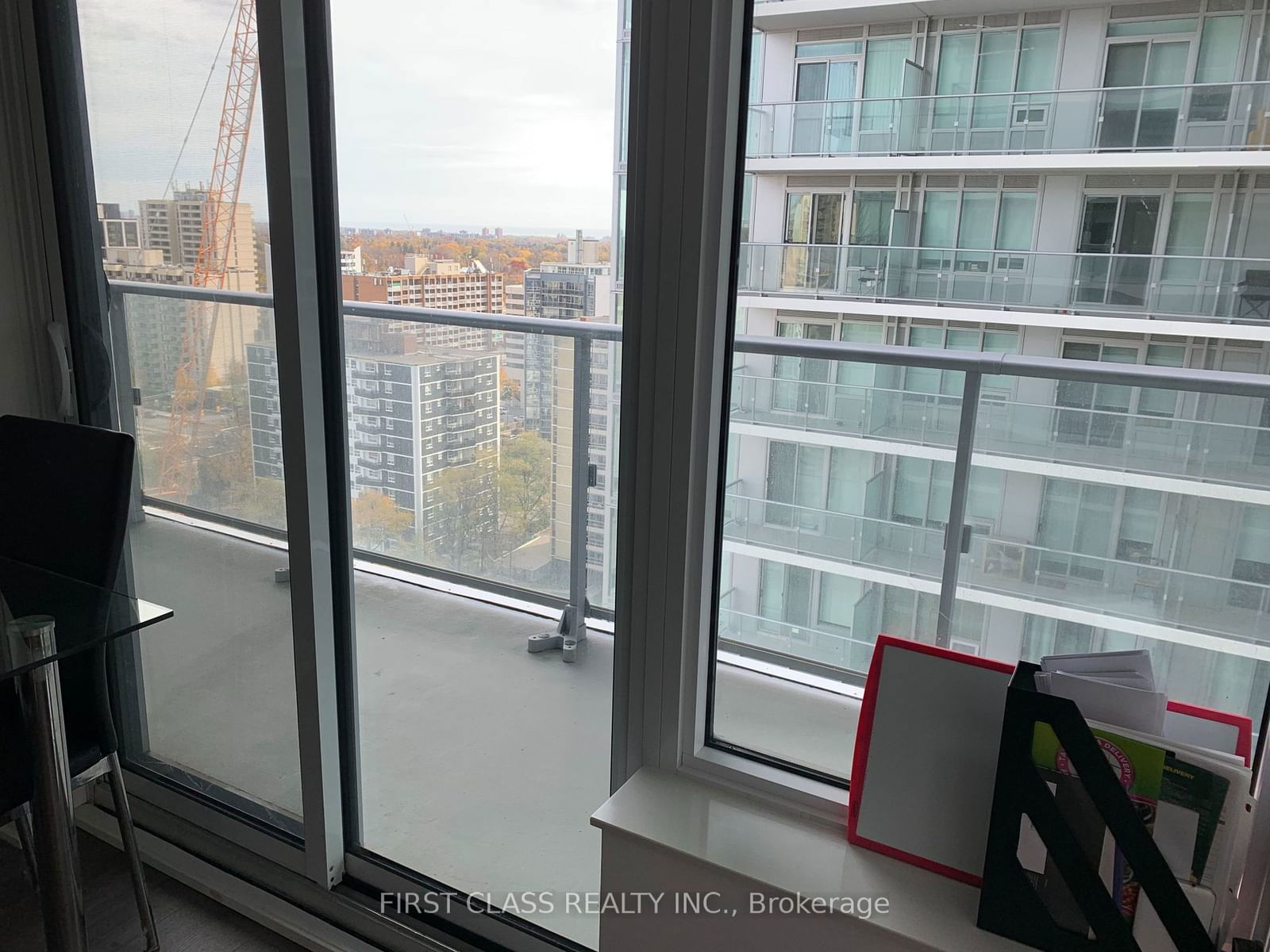 99 Broadway Ave, unit 1705 for rent