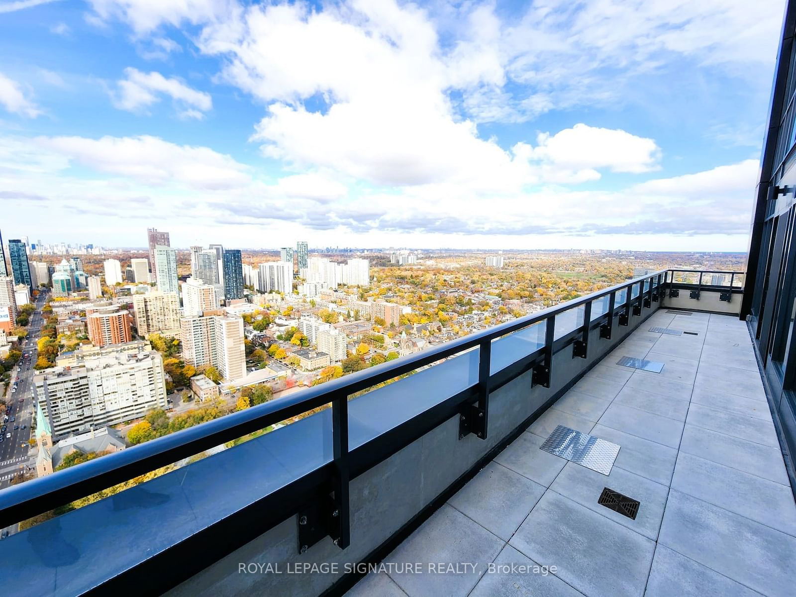 319 Jarvis St, unit PH09 for rent