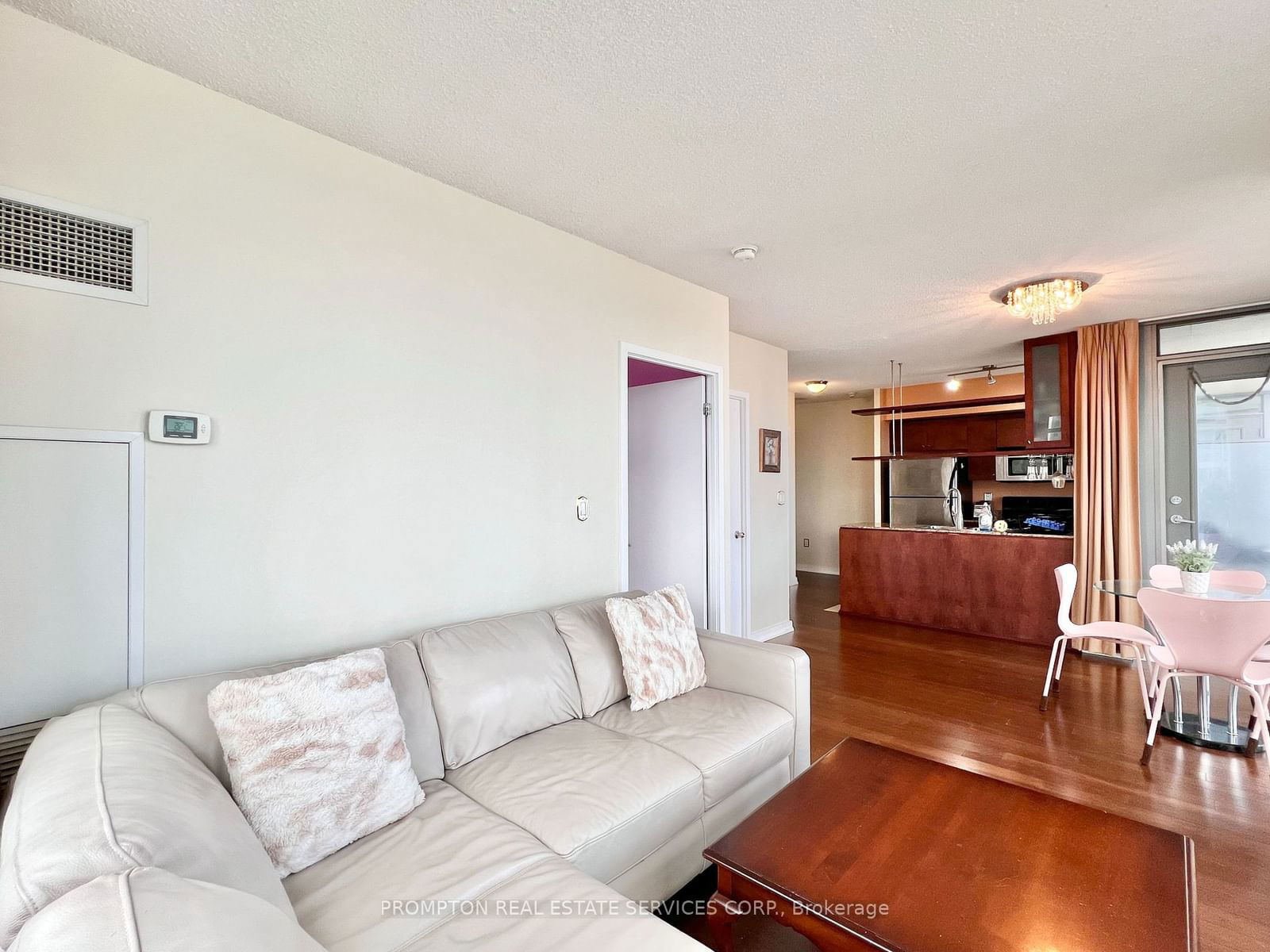 3 Navy Wharf Crt, unit 2509 for rent