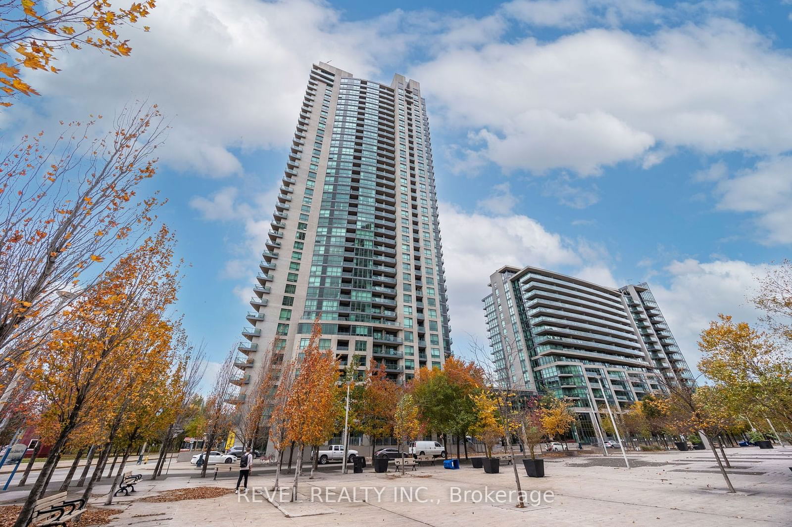 215 Fort York Blvd, unit 301 for sale