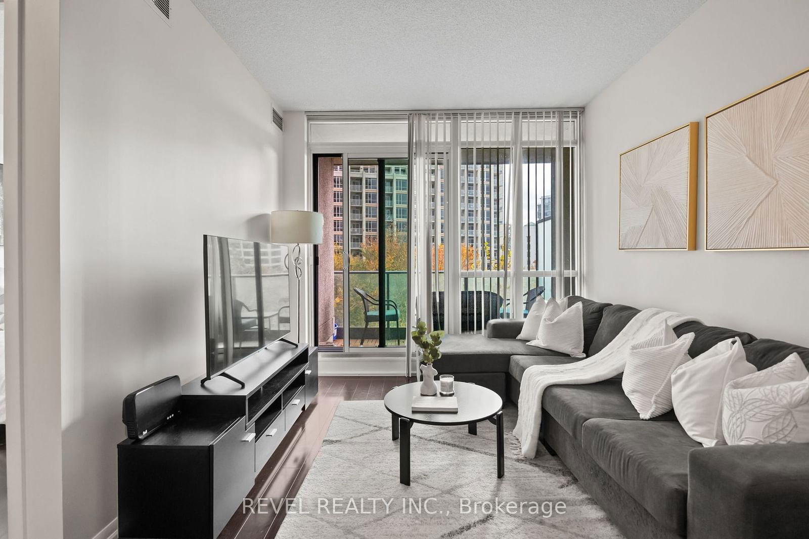 215 Fort York Blvd, unit 301 for sale