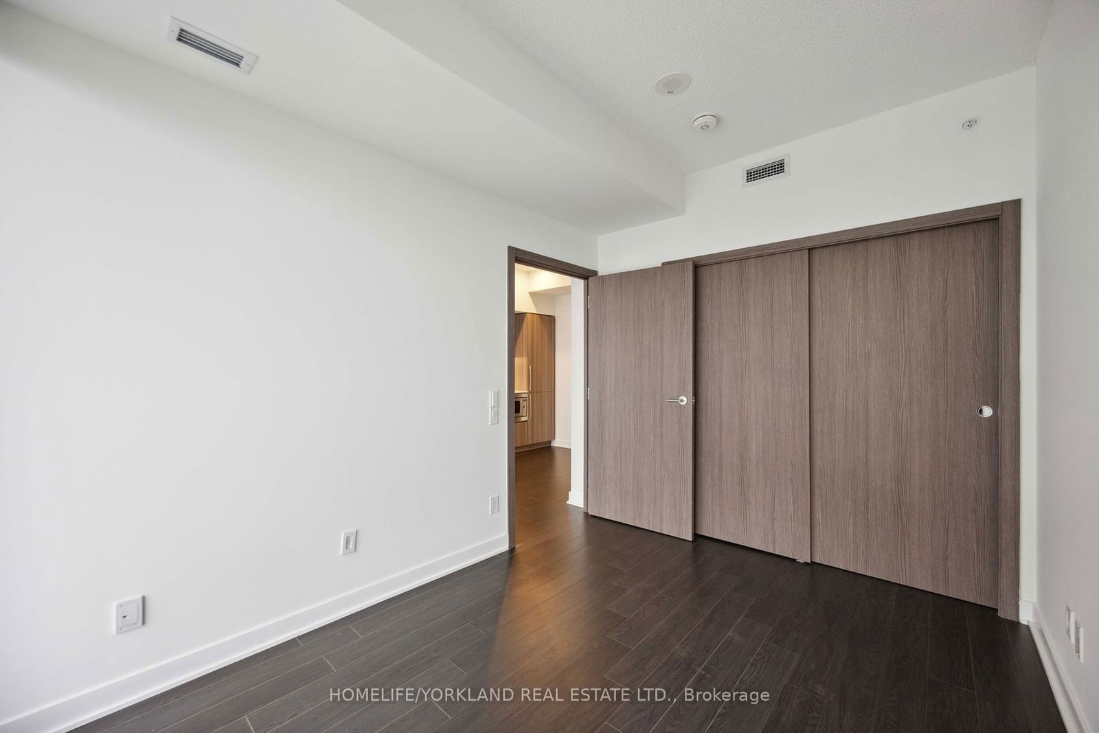 17 Bathurst St, unit 4205 for sale