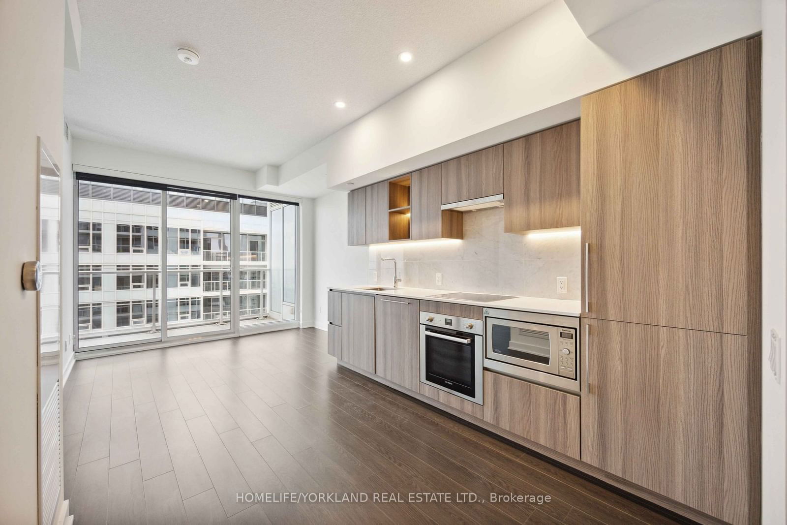 17 Bathurst St, unit 4205 for sale