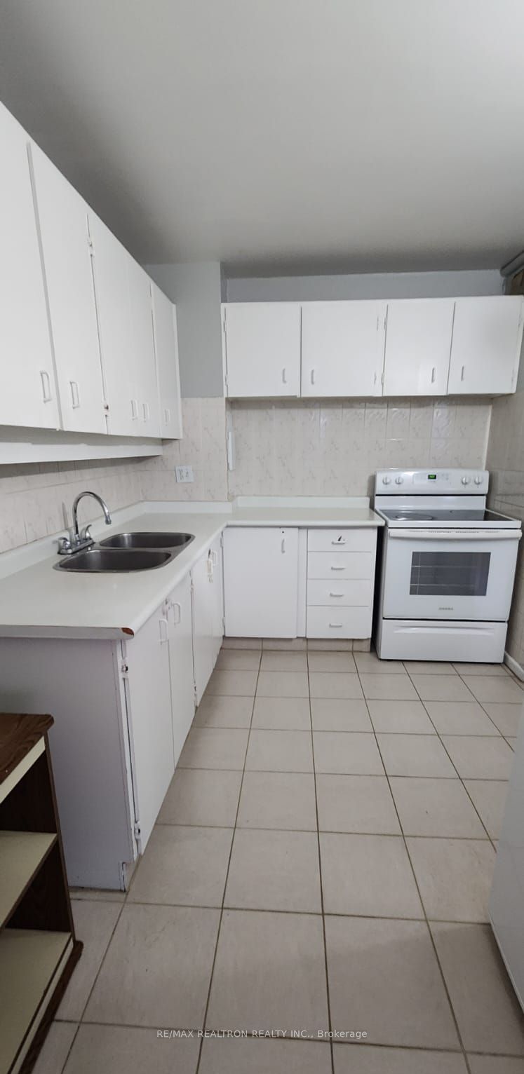 735 Don Mills Rd, unit 2301 for rent