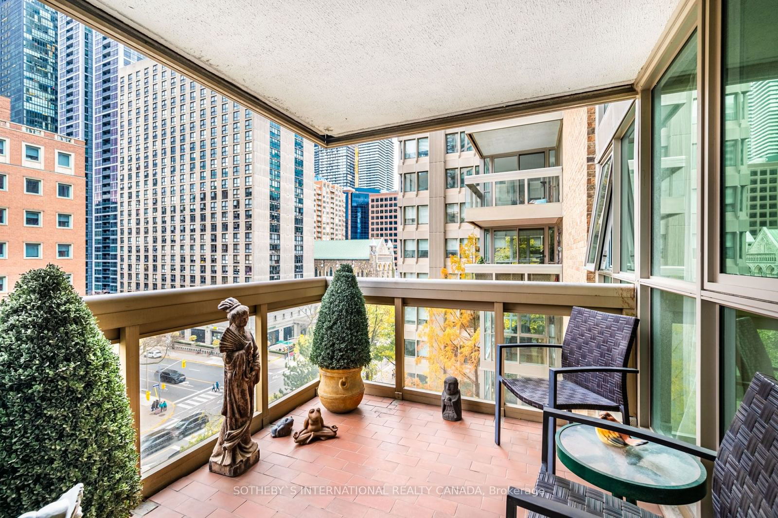 278 Bloor St E, unit 905 for sale