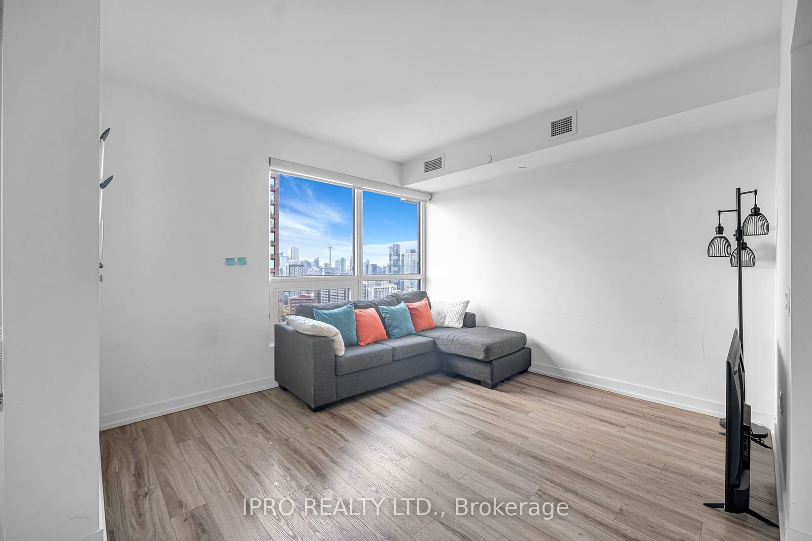 395 Bloor St E, unit 3011 for rent