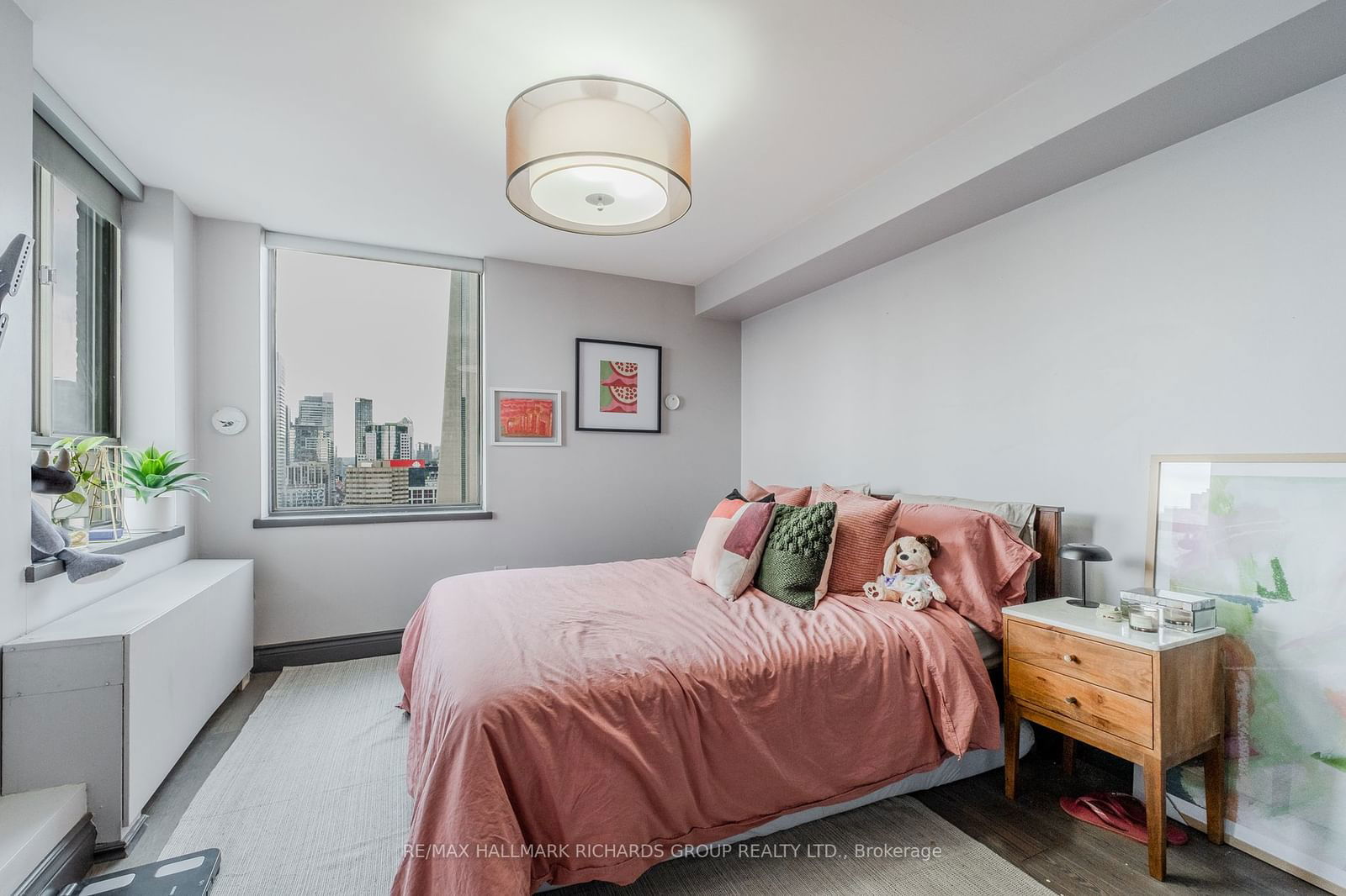 270 Queens Quay W, unit 2805 for sale