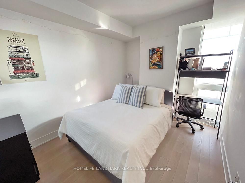 200 Bloor St W, unit 1004 for rent