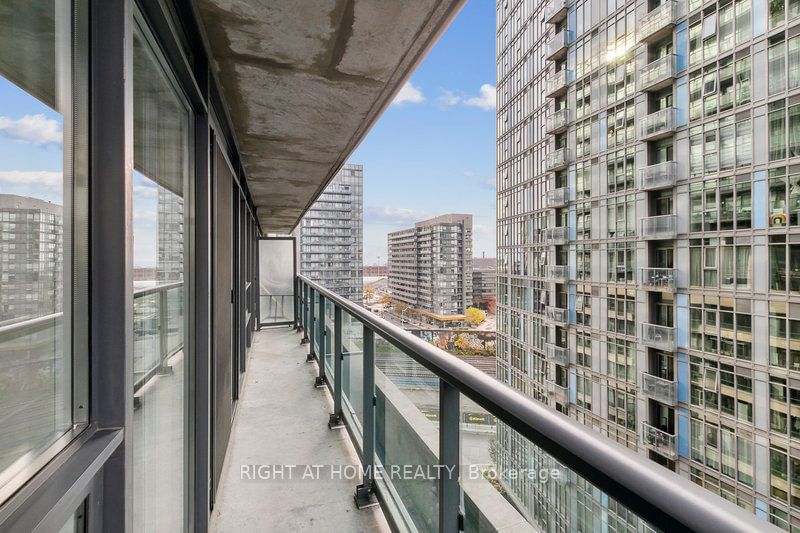 36 Lisgar St, unit 1010 for sale