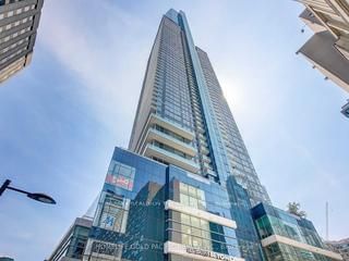 386 Yonge St, unit 713 for rent