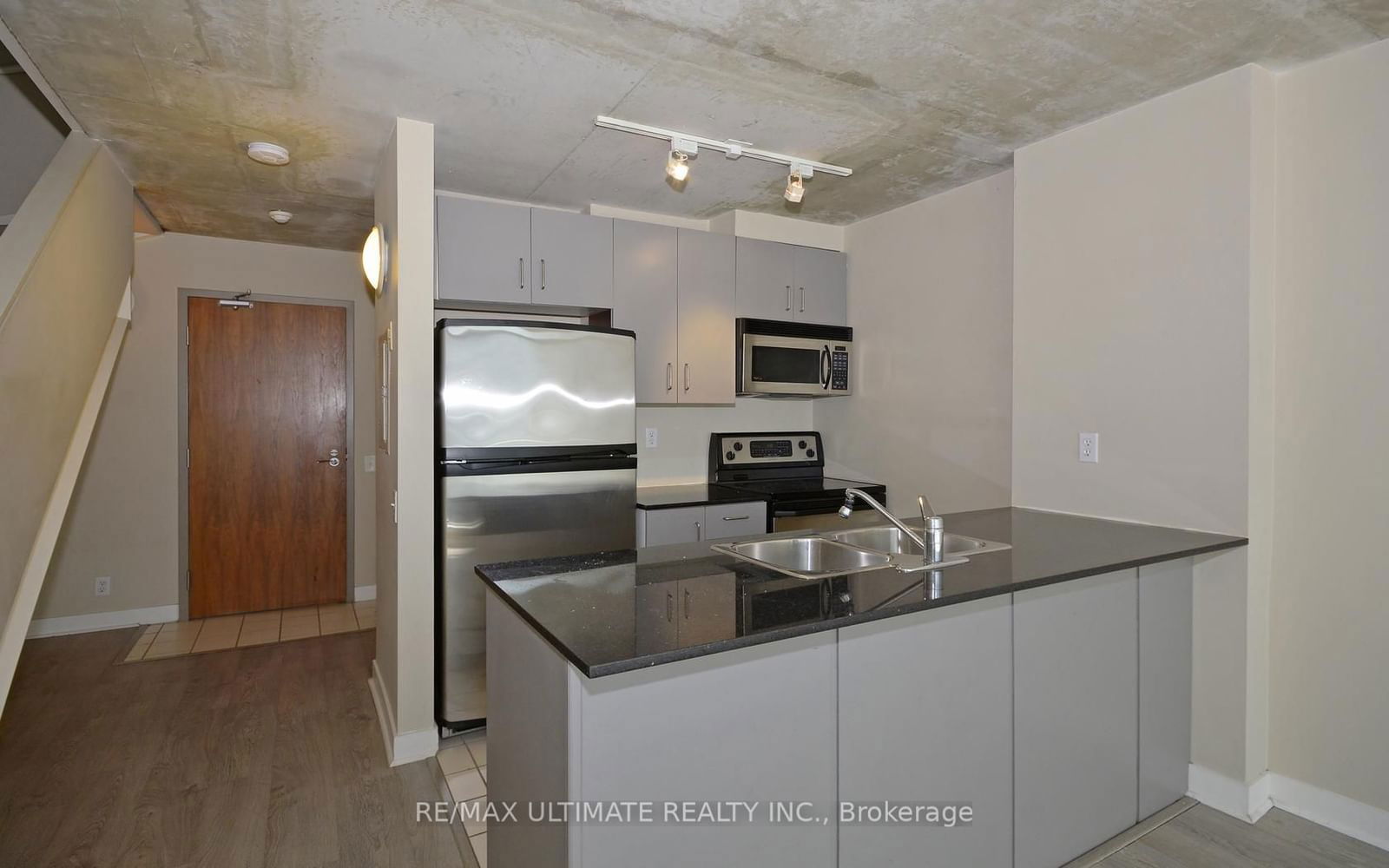 36 Charlotte St, unit Ph 1107 for rent