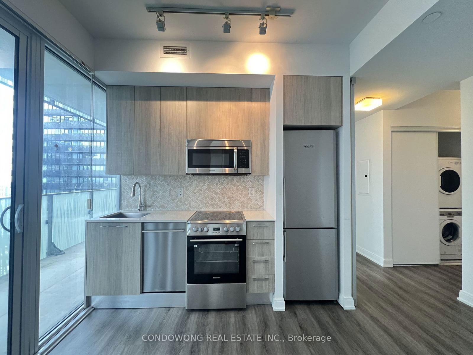 42 Charles St E, unit 4301 for rent