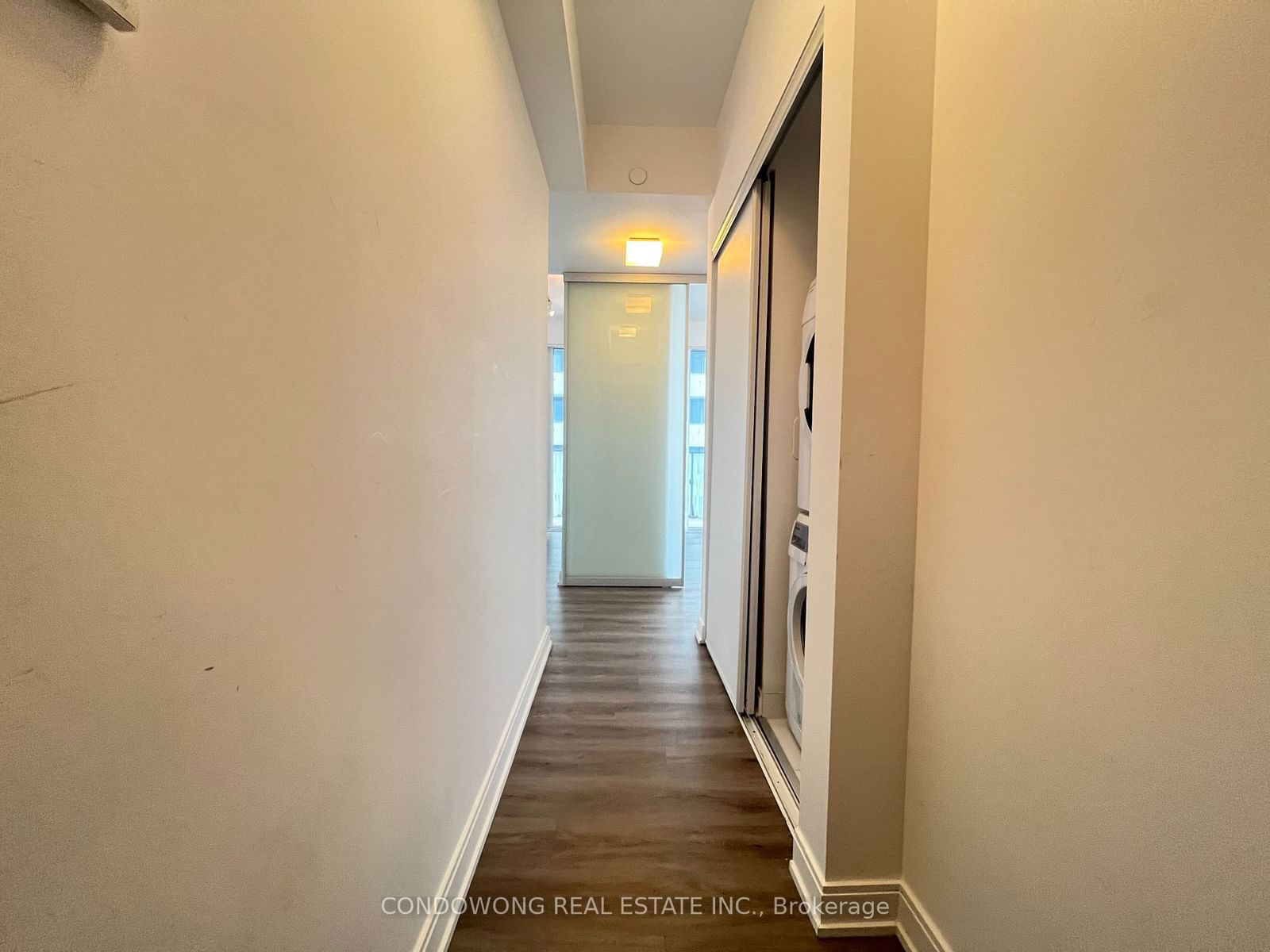 42 Charles St E, unit 4301 for rent