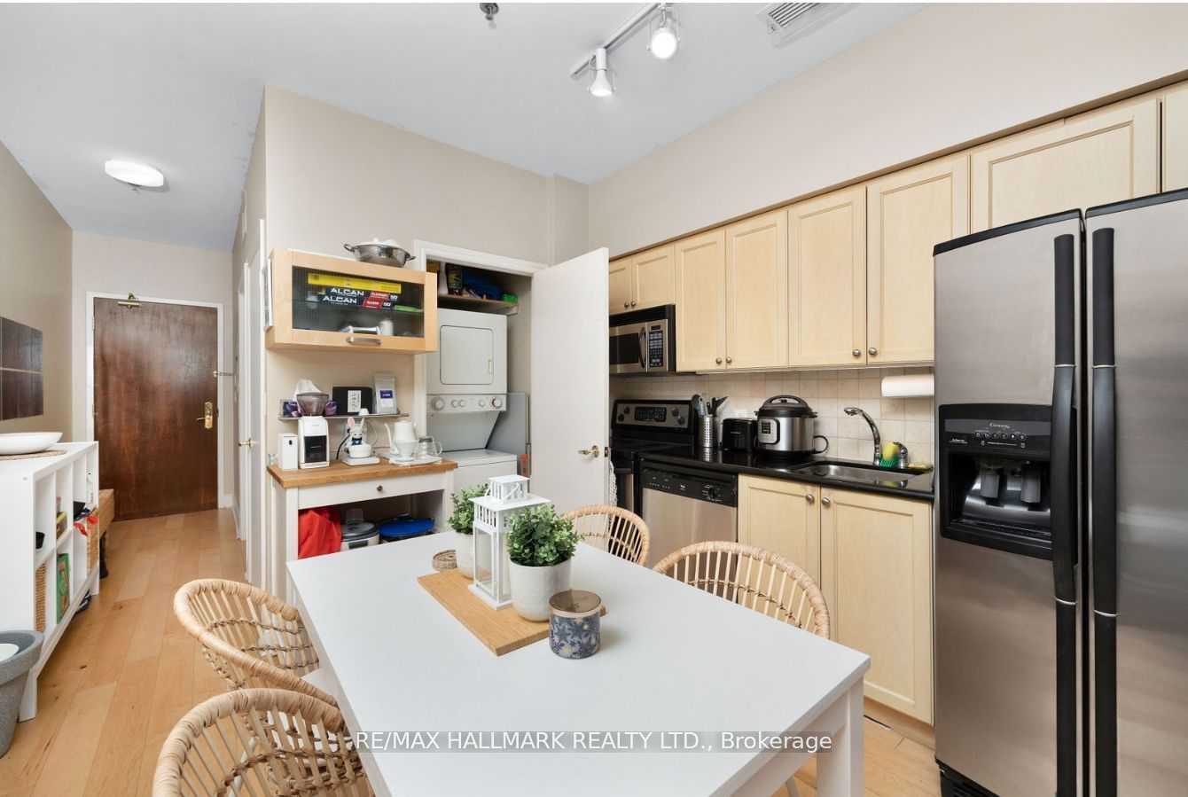 73 Richmond St W, unit L02 for sale