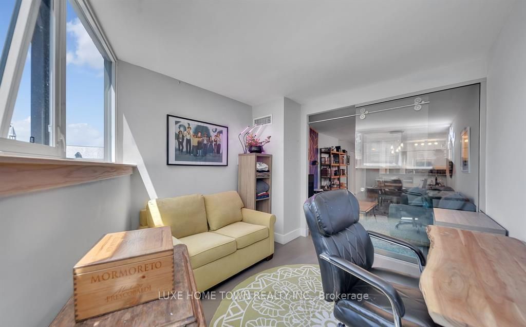 1055 Bay St, unit 308 for sale