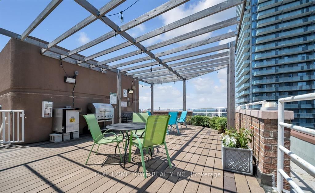 1055 Bay St, unit 308 for sale