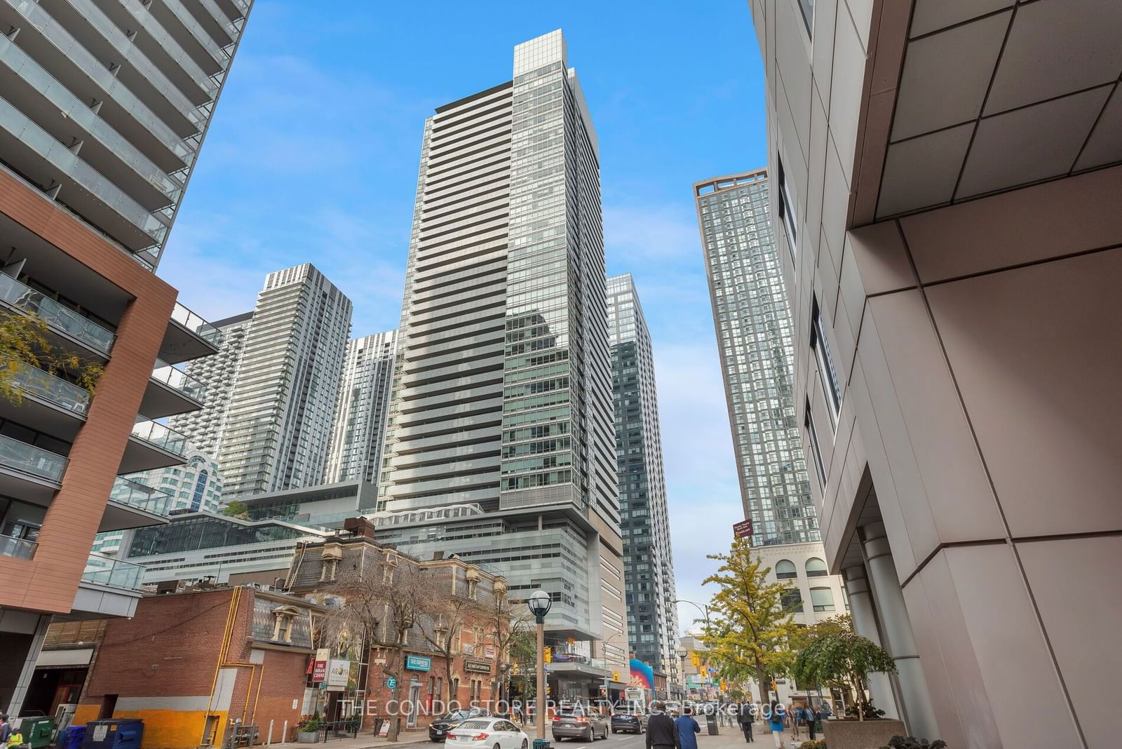 Festival Tower, Downtown, Toronto