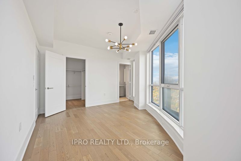 585 Bloor St E, unit 4218 for sale