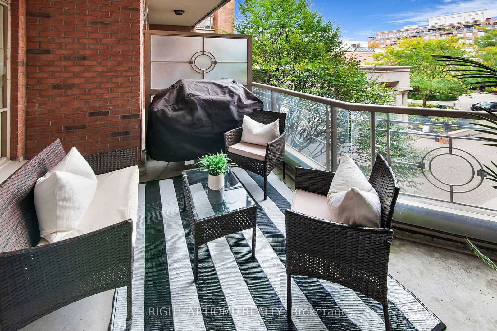 20 Burkebrook Pl, unit 306 for rent