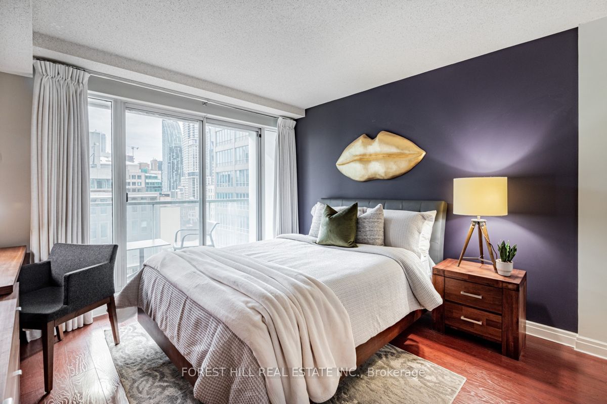 50 Lombard St, unit 1903 for sale