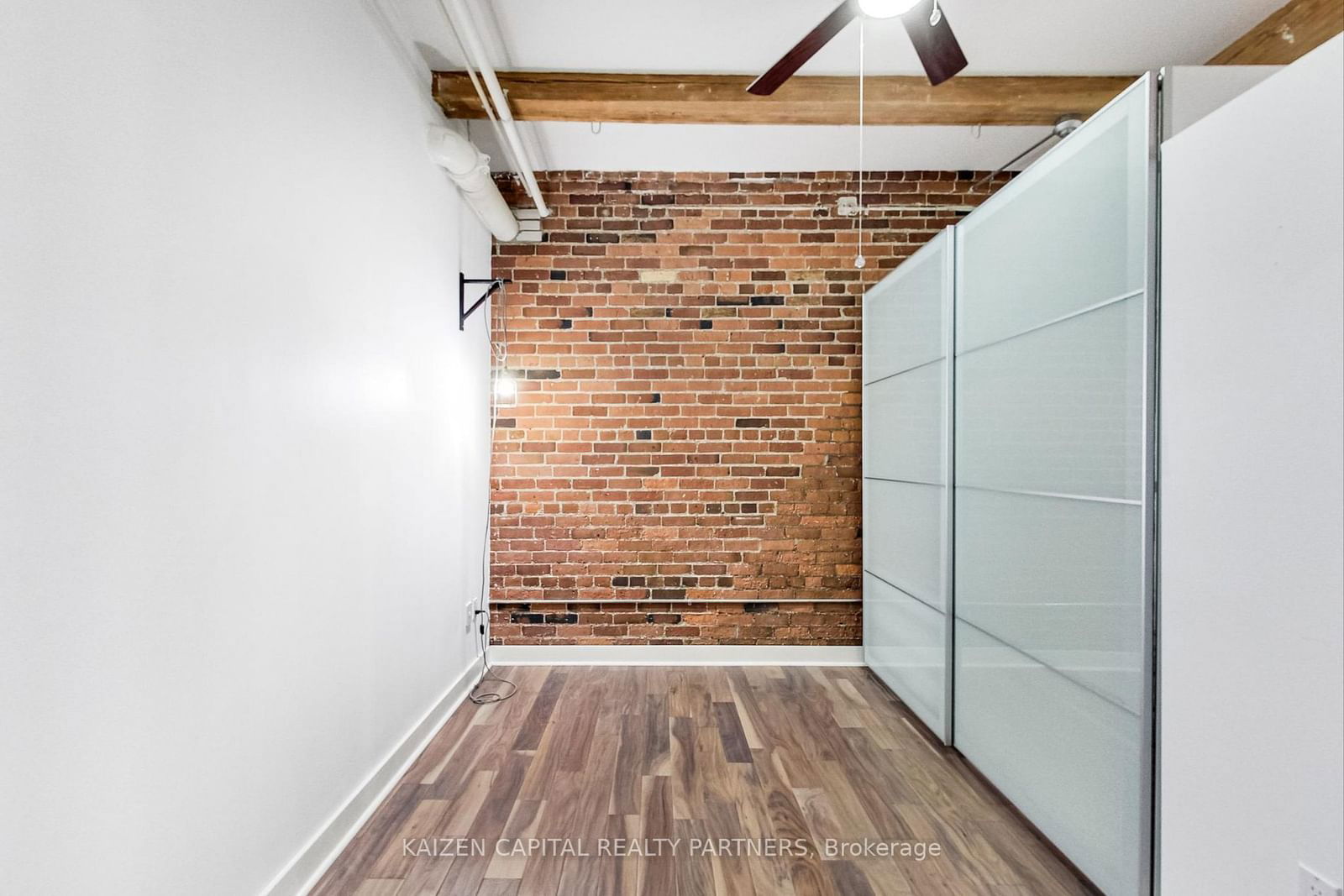 90 Sherbourne St, unit 103 for rent