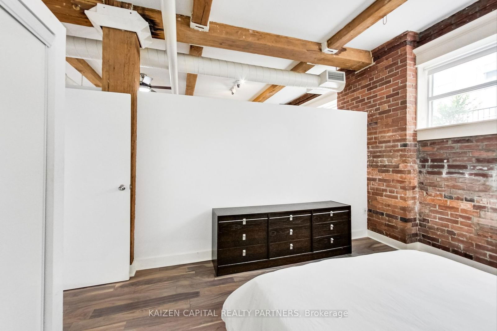 90 Sherbourne St, unit 103 for rent