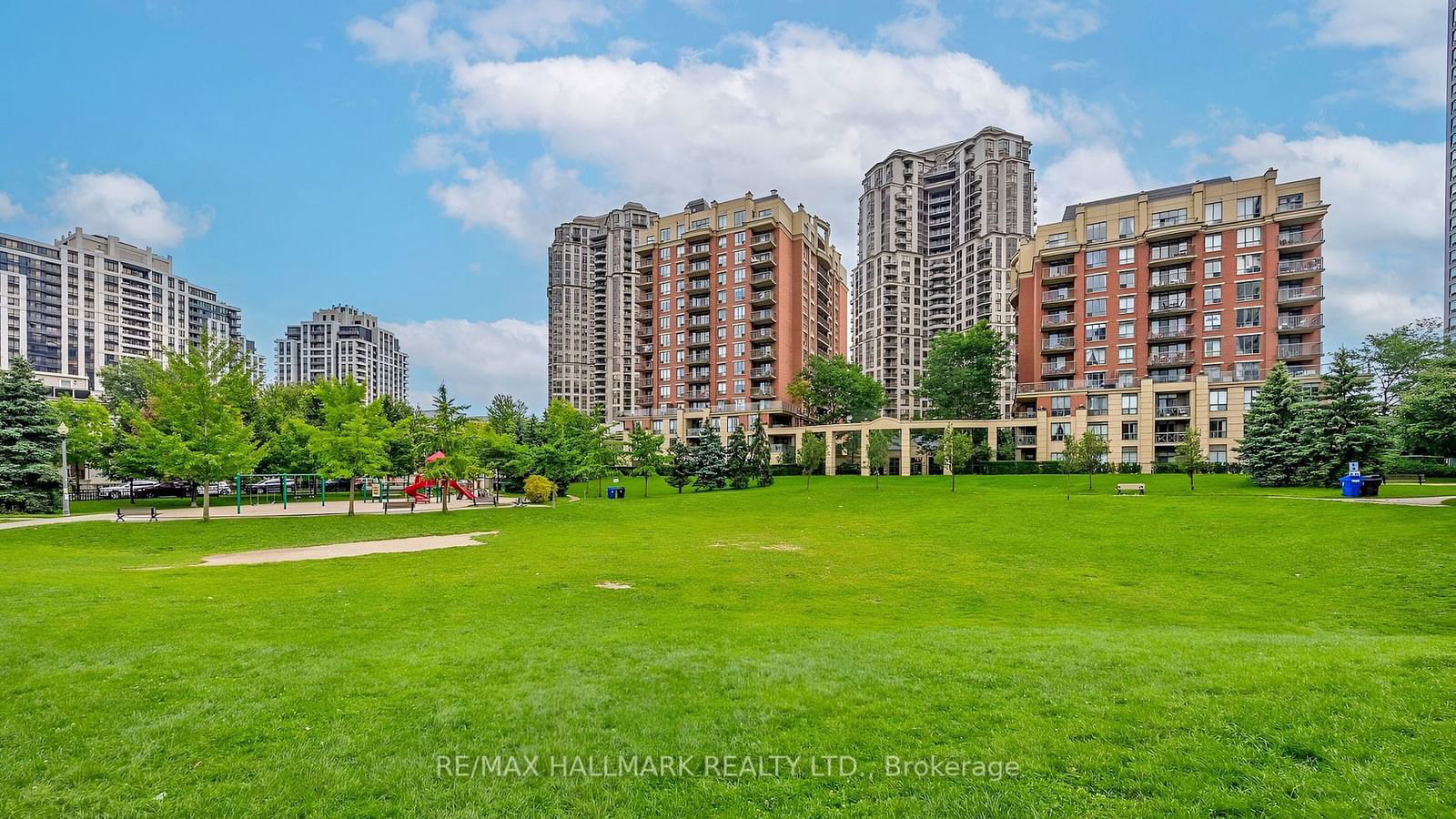 The Mansions of Avondale, North York, Toronto