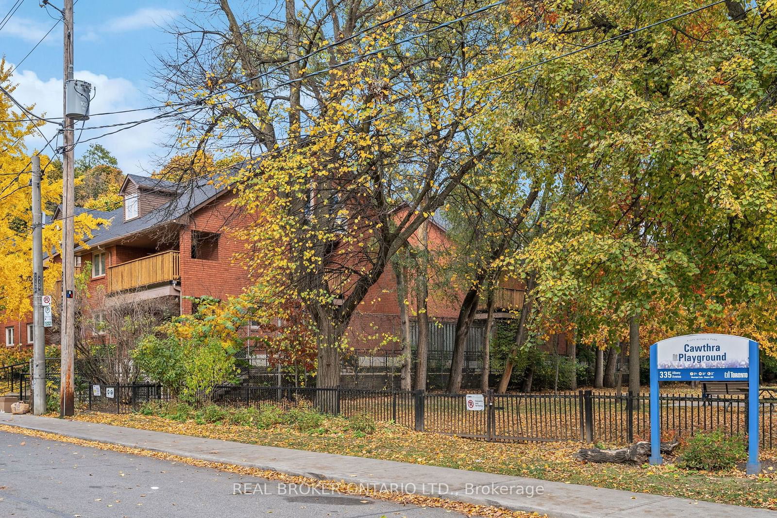 357 Albany Avenue Townhouses, Midtown, Toronto