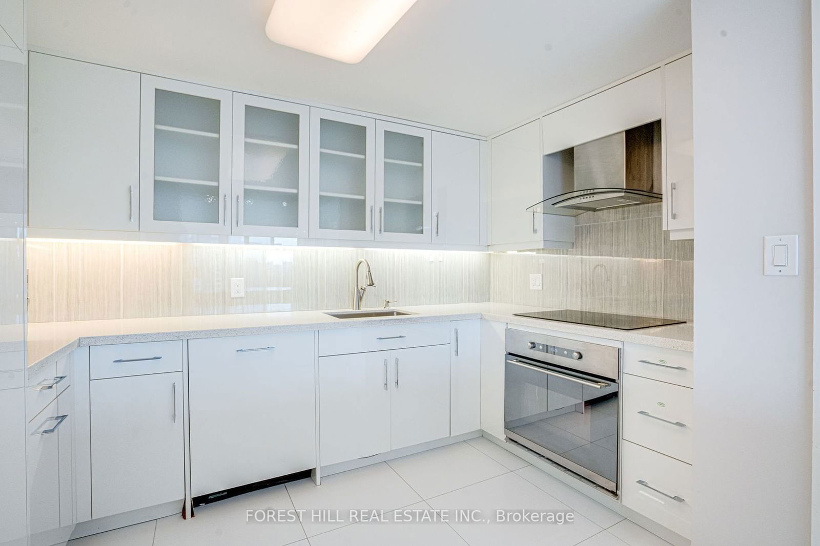 5444 Yonge St, unit 1607 for sale