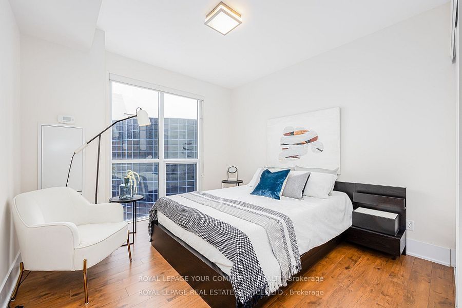 300 Front St, unit 2011 for rent