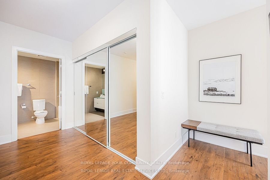 300 Front St, unit 2011 for rent